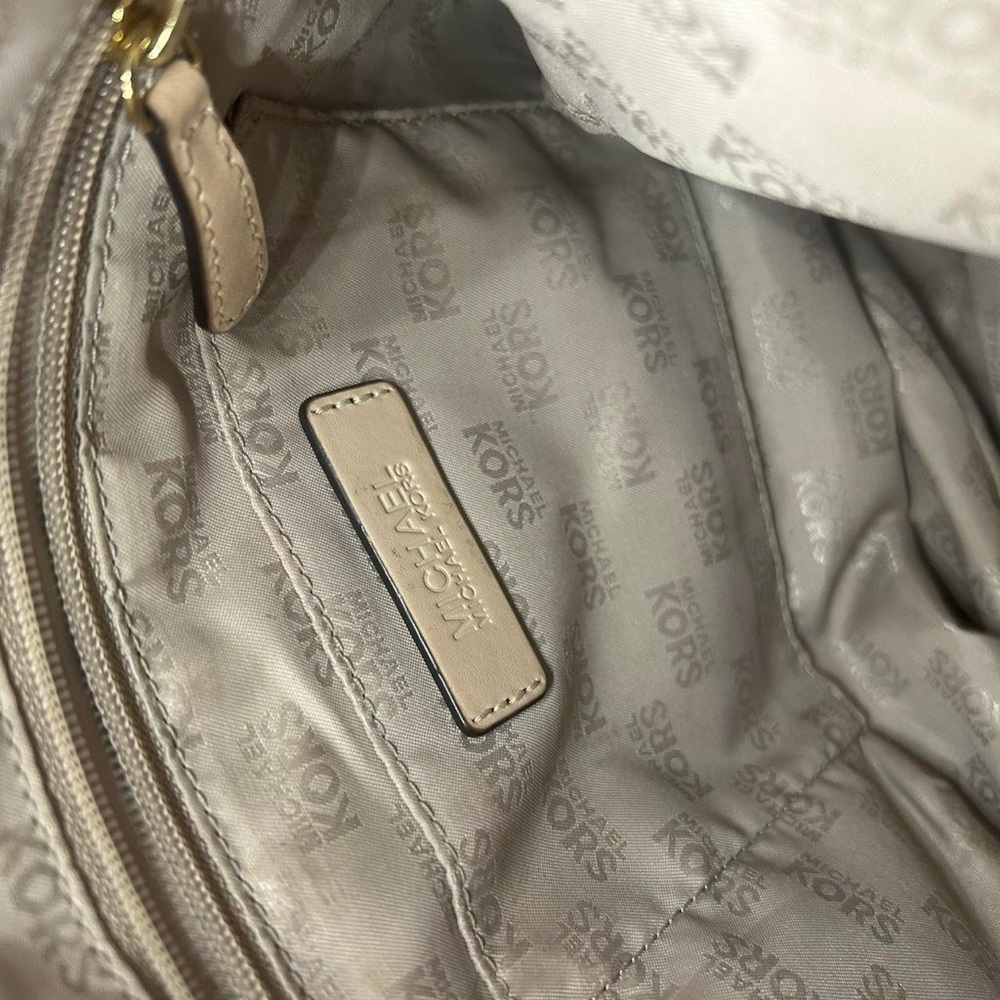 Michael Kors Beige Patent Leather-Signature Embossed-Jet Set - Picture 6 of 8